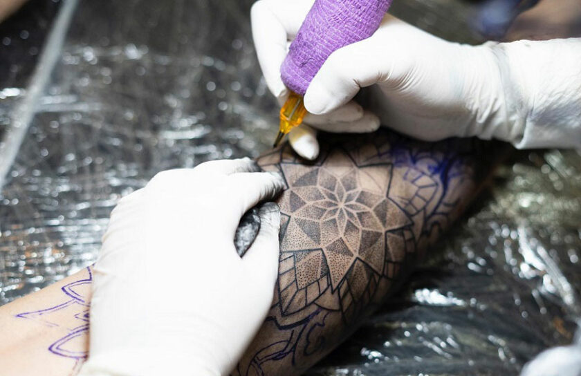 Overview of personal protective equipment in tattoo studio